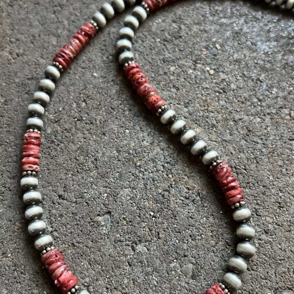 Sterling Silver Red Spiny Oyster W Pearls Bead Necklace. 18 inch - Picture 6 of 12
